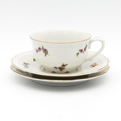 Tass, väikesed lilled